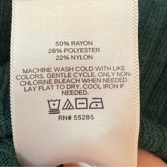 Express Ribbed Cropped Sweater, Medium - Picture 4 of 5